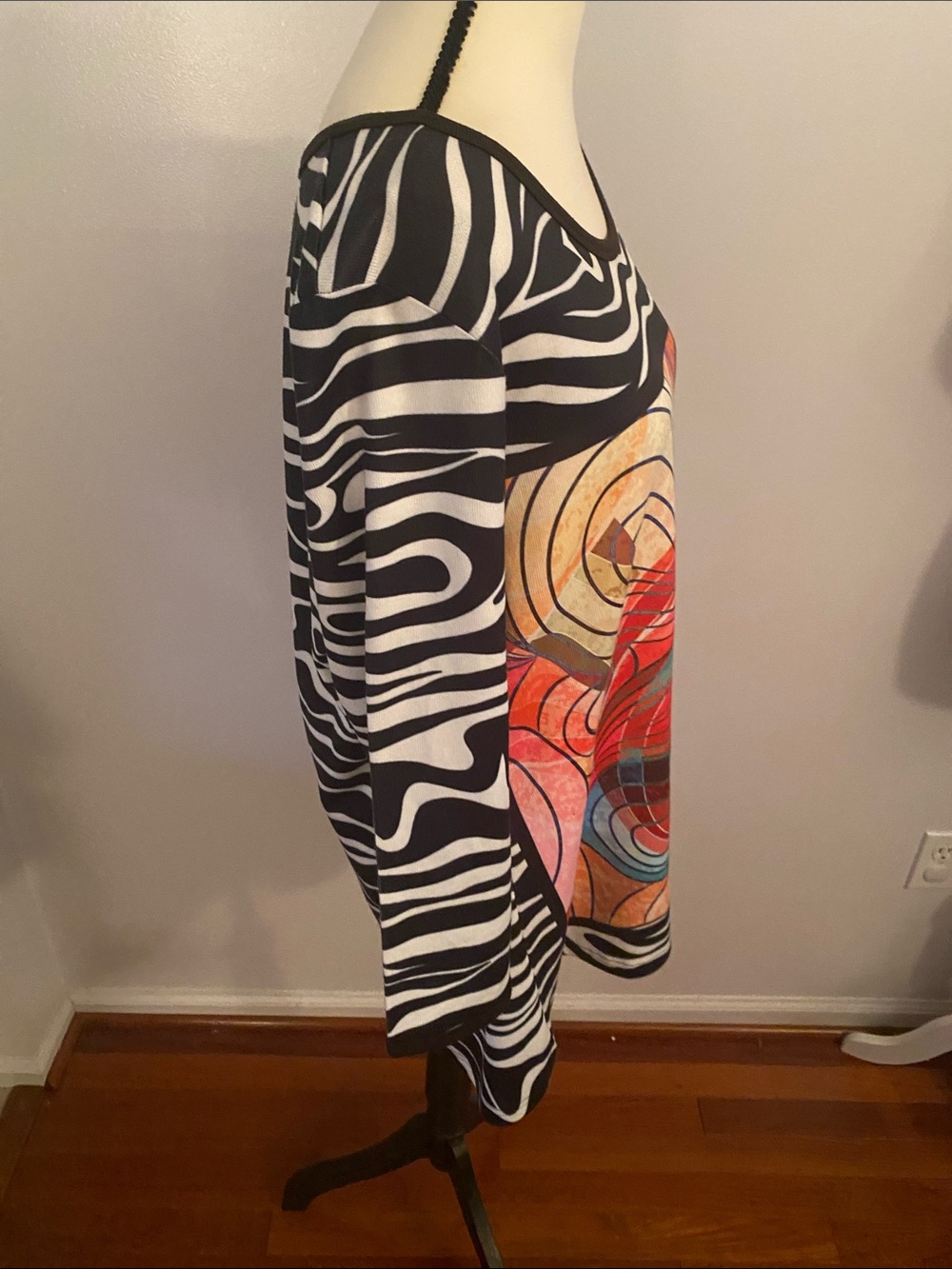 Funsport abstract tunic top size large. - Picture 3 of 7